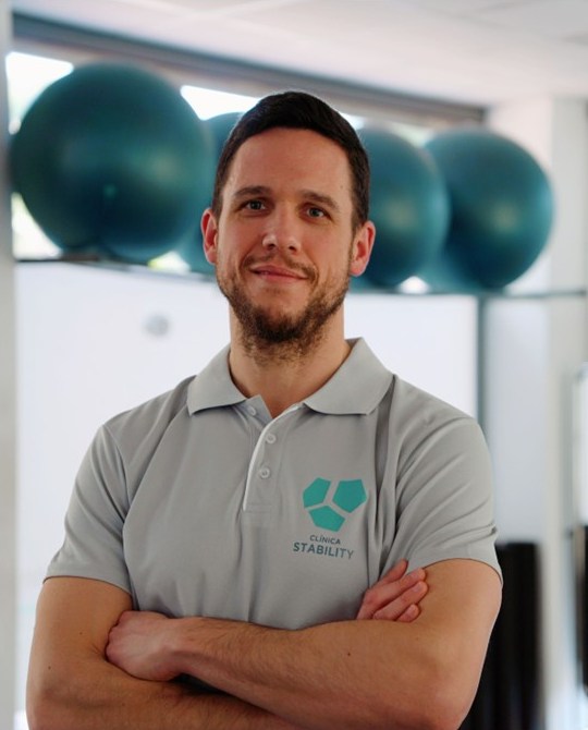 Javier Torres. Fisioterapeuta. Fisioterapeuta del primer equipo masculino Levante UD. Especialista en fisioterapia deportiva y readaptación. Profesor de grado universitario de fisioterapia.